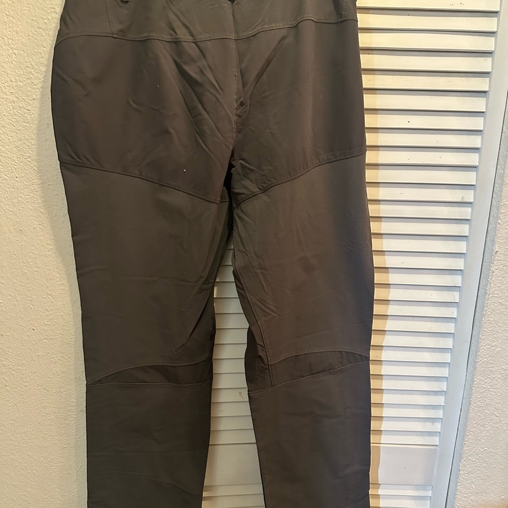 Mountain Hardwear Men's Dark Gray Cargo Pants
